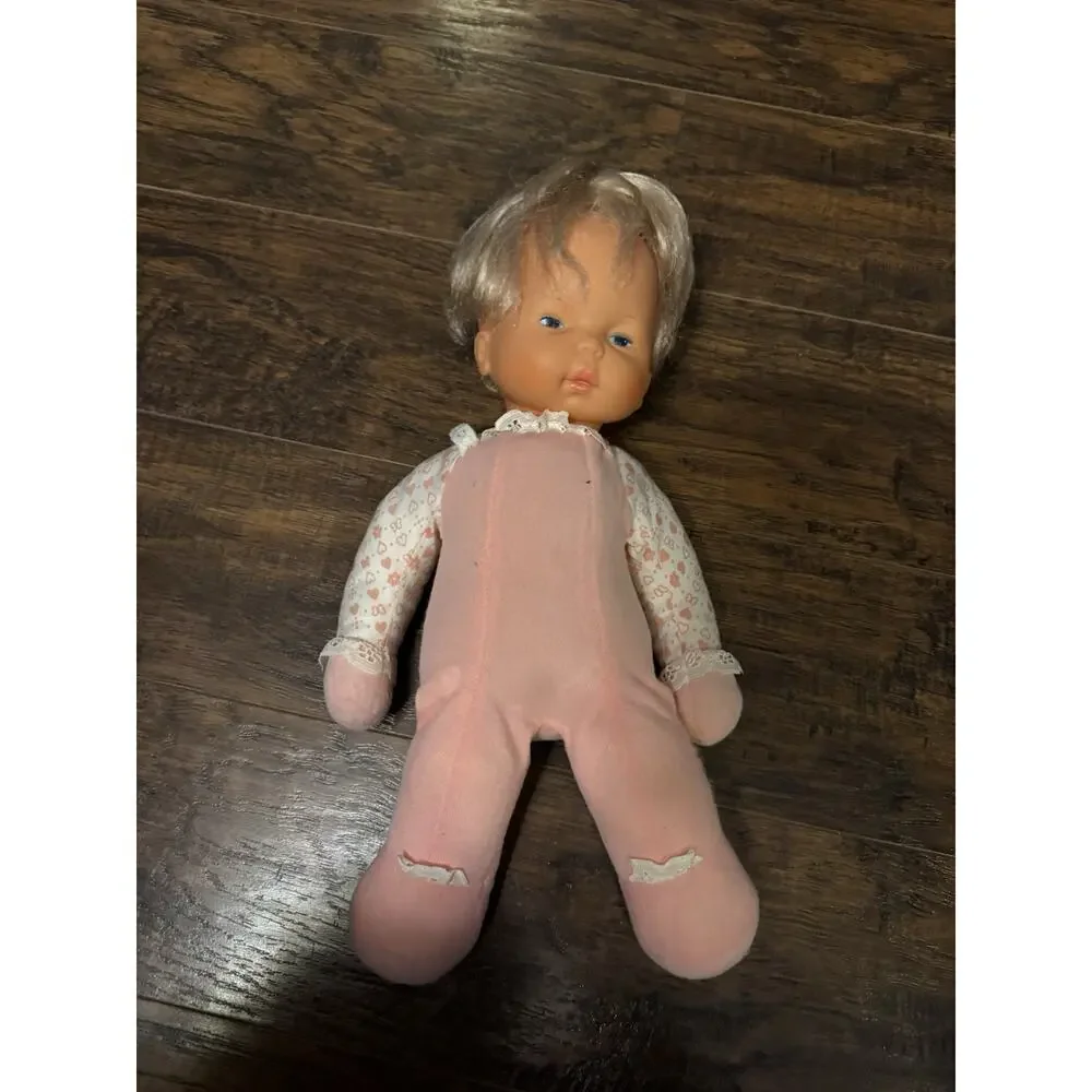 1979 Newborn Snuggles Doll by Ideal Toy Missing String